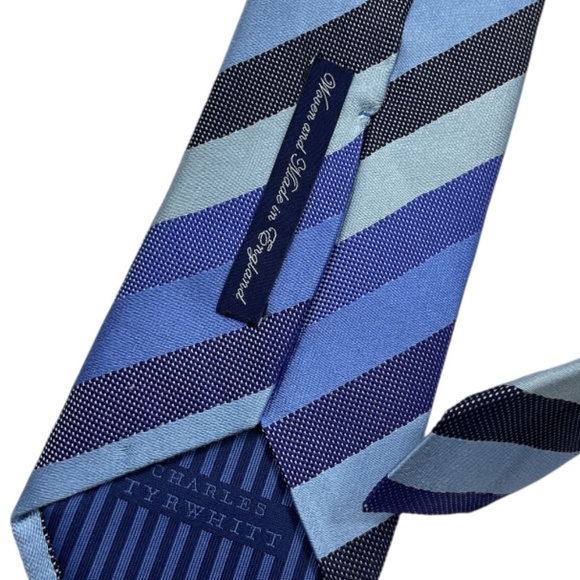 CHARLES TYRWHITT Blue Striped Silk LUXURY Tie HANDMADE ENGLAND - Picture 5 of 7